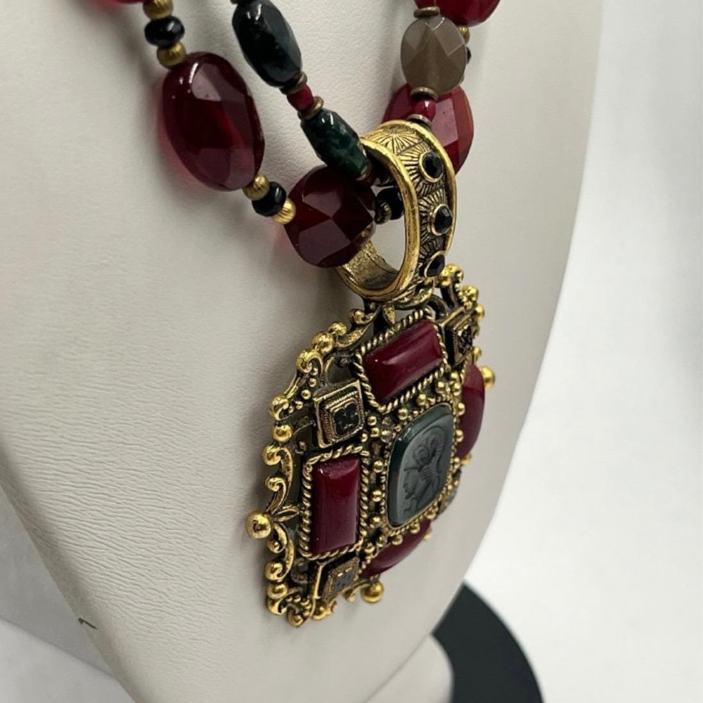 Robin Steele Green Two Strand Ornate Pendant‎ Gemstone Intaglio Warrior Necklace - Picture 8 of 12